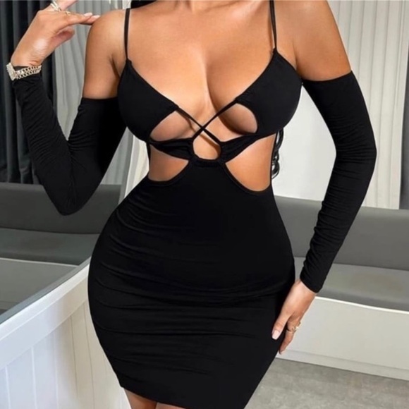 SHEIN | Crisscross Cut Out Front Cold Shoulder Bodycon Dress | XS - Picture 1 of 2